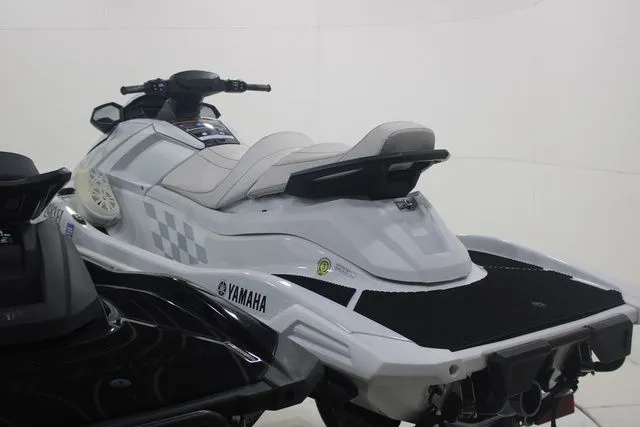 Slide: The Image of Yamaha VX Cruiser HO 2023 - 4