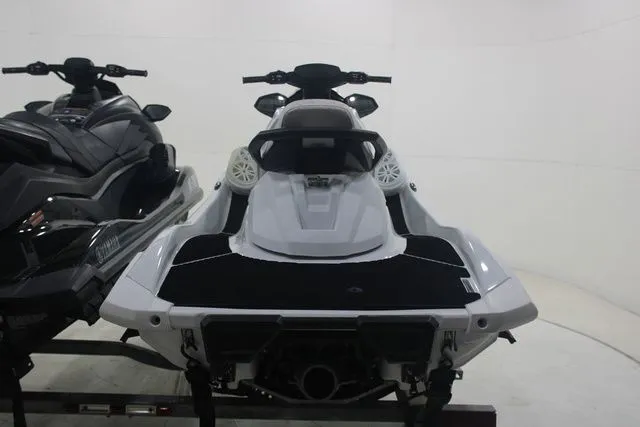 Slide: The Image of Yamaha VX Cruiser HO 2023 - 5