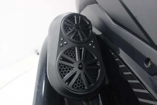 Slide: The Image of Yamaha GP1800R HO 2023 - 10