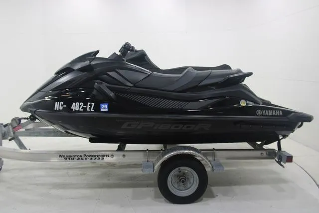 Slide: The Image of Yamaha GP1800R HO 2023 - 4
