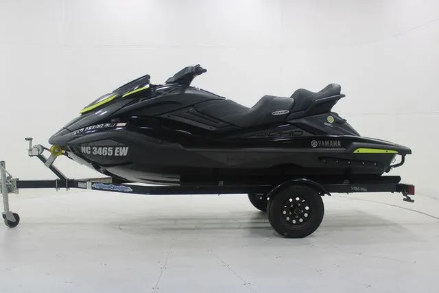 Slide: The Image of Yamaha FX Cruiser SVHO 2021 - 4