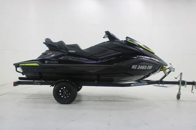 Slide: The Image of Yamaha FX Cruiser SVHO 2021 - 8