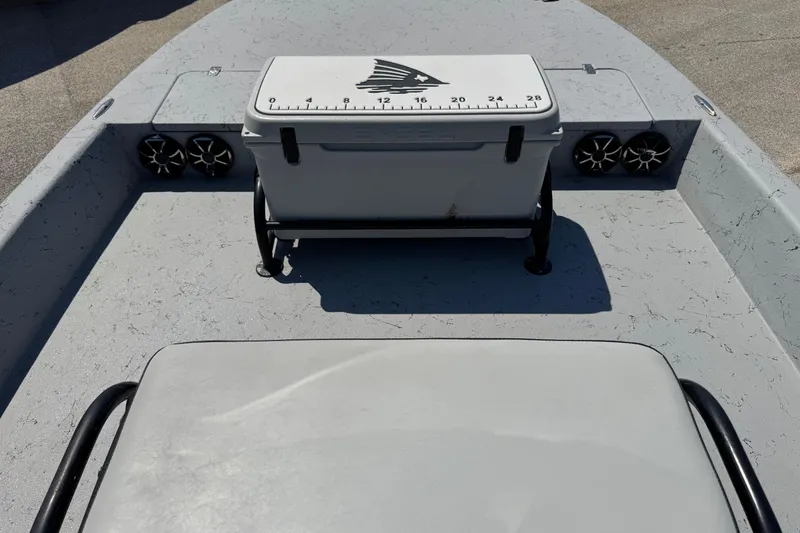 Slide: The Image of 2016 El Pescador 24 CAT boat deck with cooler and speakers. - 26