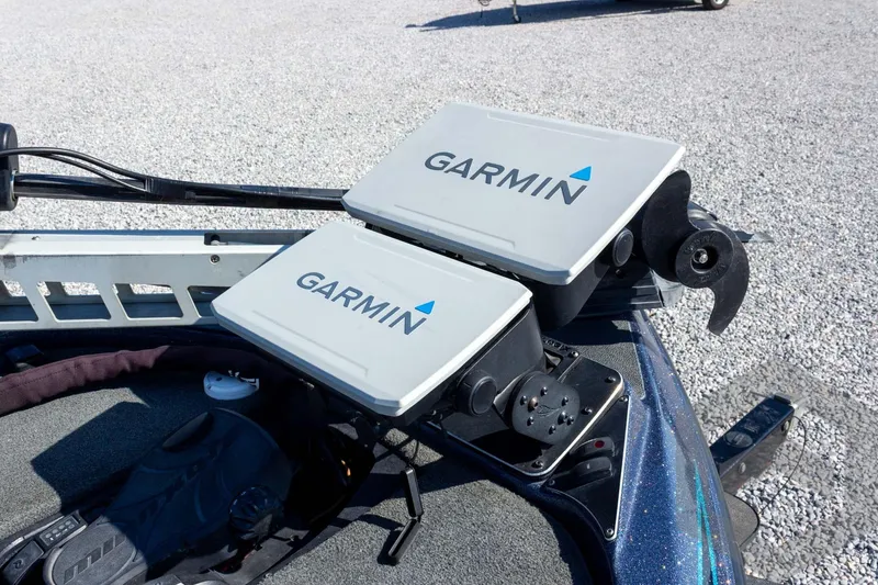 Slide: The Image of 2018 Skeeter ZX250 boat with Garmin electronics on deck. - 16