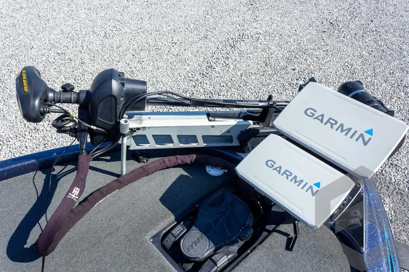 Slide: The Image of 2018 Skeeter ZX250 boat with Garmin electronics and Minn Kota trolling motor. - 26