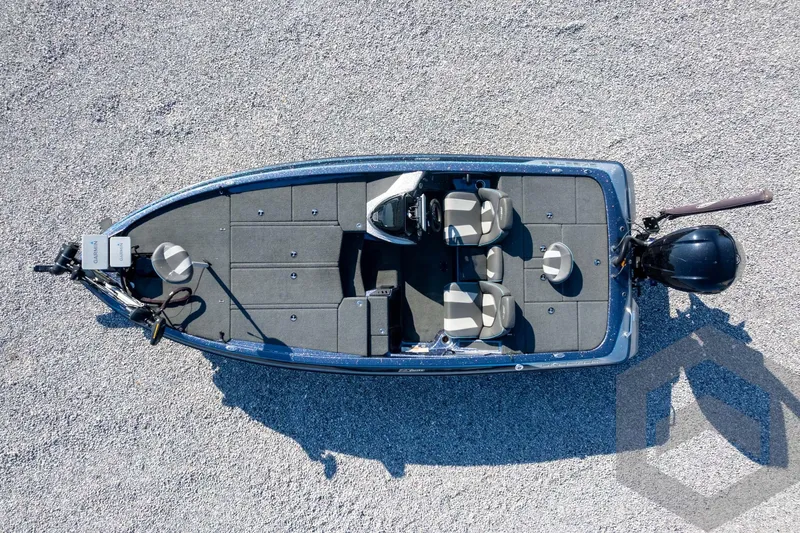 Slide: The Image of 2018 Skeeter ZX250 fishing boat, aerial view, on gravel surface. - 37
