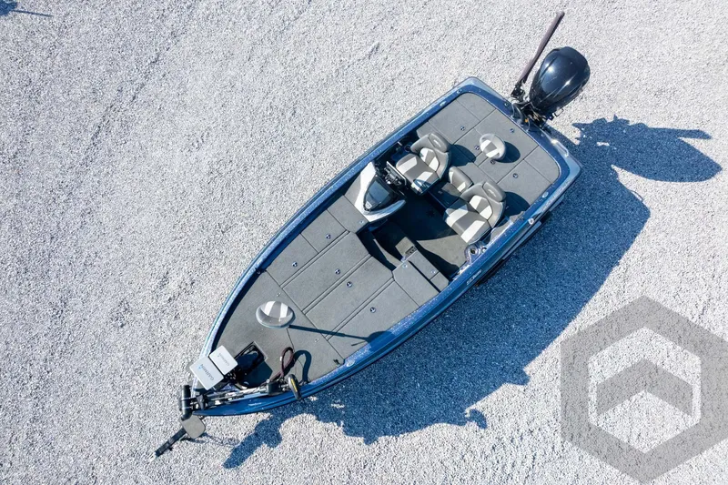 Slide: The Image of 2018 Skeeter ZX250 fishing boat, aerial view, on gravel surface. - 40
