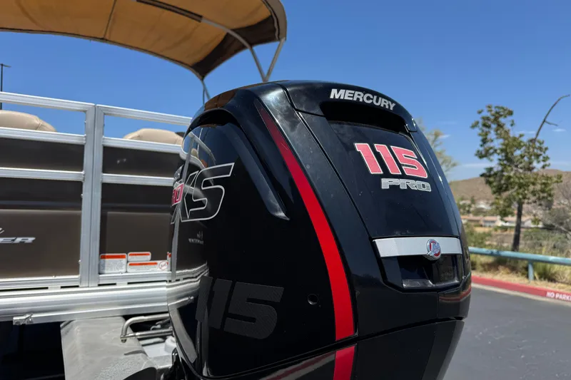 Slide: The Image of Mercury 115 Pro outboard motor on 2024 Sun Tracker SportFish 22 DLX boat. - 8