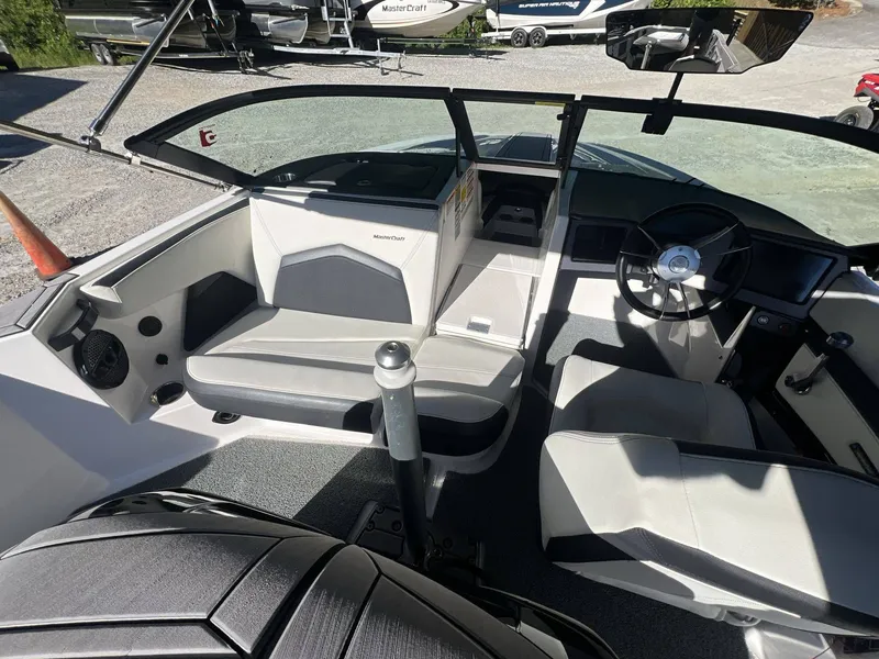 Slide: The Image of MasterCraft ProStar 2023 - 14