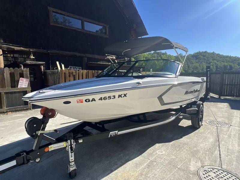 Slide: The Image of MasterCraft ProStar 2023 - 22