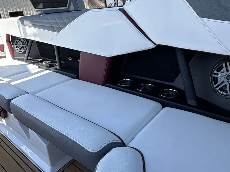 Slide: The Image of Nautique Super Air Nautique S23 2026 - 13