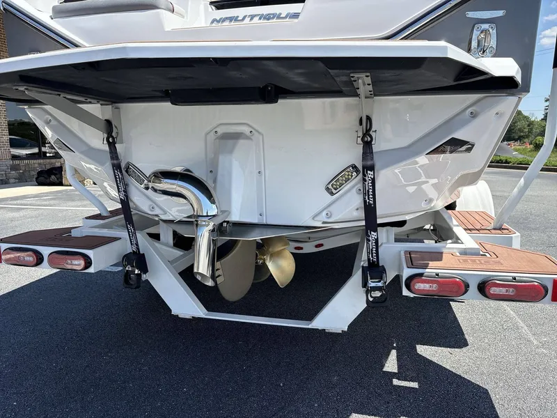 Slide: The Image of Nautique Super Air Nautique S23 2026 - 16