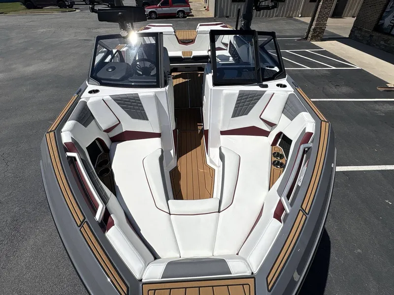 Slide: The Image of Nautique Super Air Nautique S23 2026 - 23