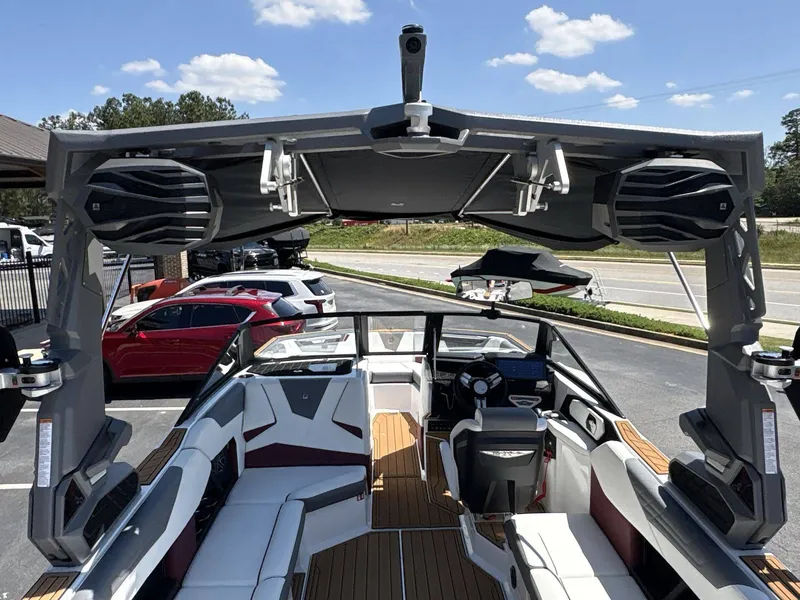 Slide: The Image of Nautique Super Air Nautique S23 2026 - 24