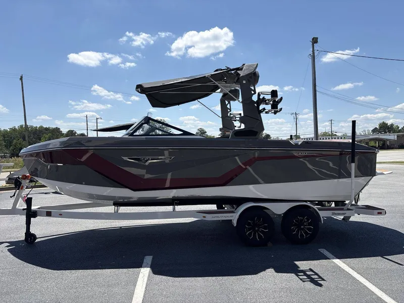 Slide: The Image of Nautique Super Air Nautique S23 2026 - 9