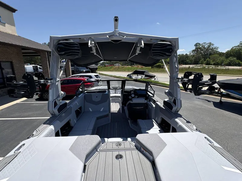 Slide: The Image of Nautique Super Air Nautique GS20 2026 - 11