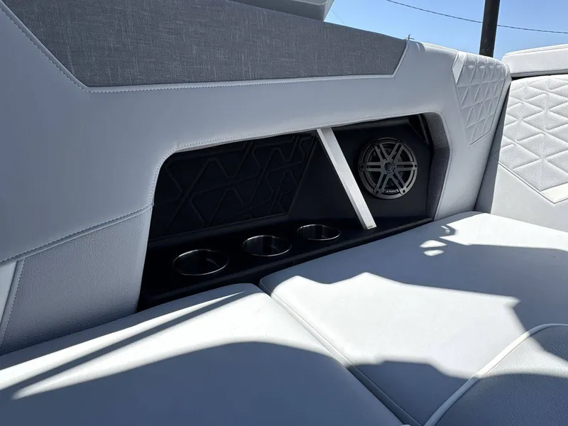 Slide: The Image of Nautique Super Air Nautique GS20 2026 - 14