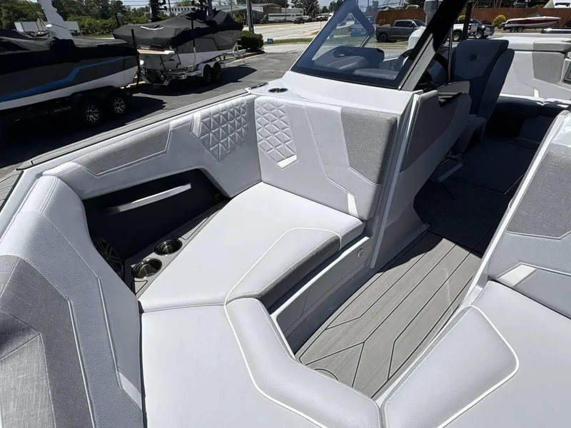 Slide: The Image of Nautique Super Air Nautique GS20 2026 - 28