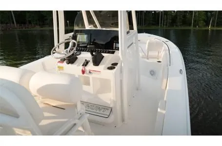 Slide: The Image of Sea Hunt Ultra 229 2021 - 12