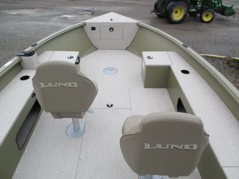 Slide: The Image of Lund Alaskan 1875 Tiller 2026 - 2