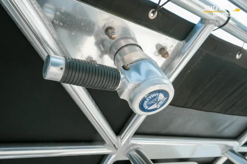 Slide: The Image of Close-up of a 2015 Parker 2801 Center Console boat handle mechanism. - 33