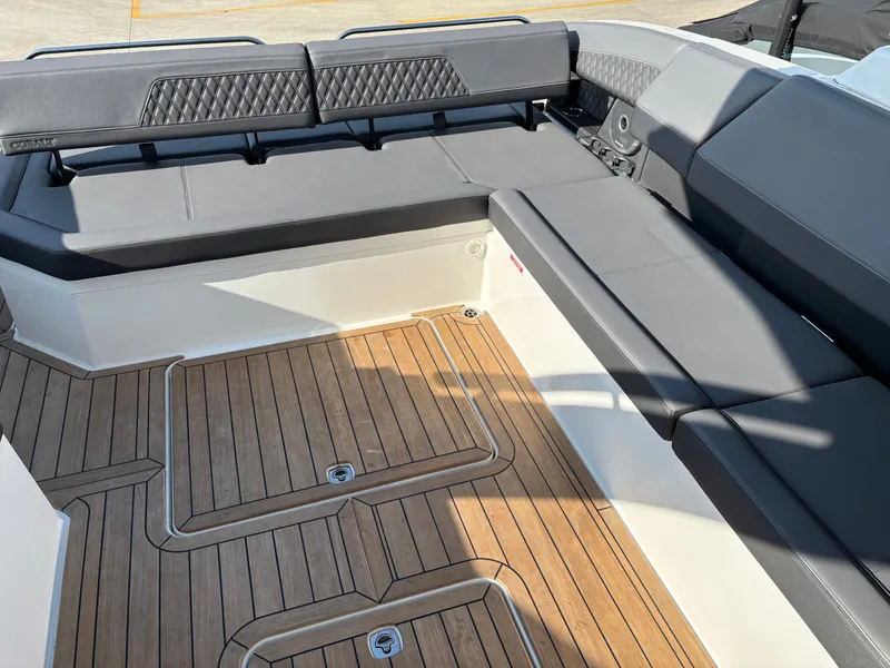 Slide: The Image of Cobalt R33 2023 - 4