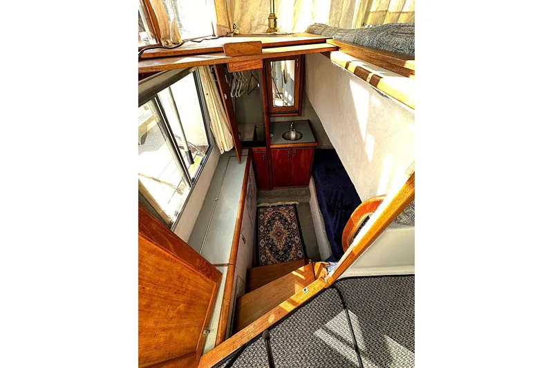 Slide: The Image of Main stateroom. - 18