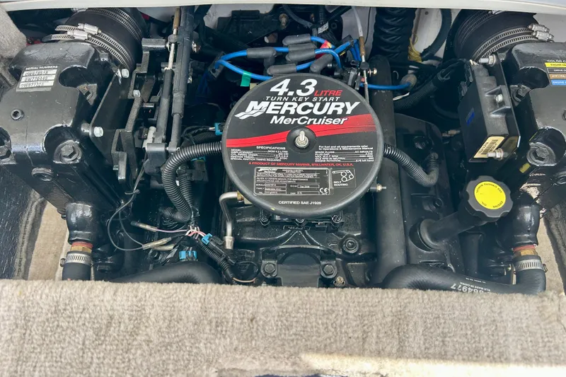 Slide: The Image of 2007 Crownline 180 BR boat engine, featuring a 4.3L Mercury MerCruiser motor. - 8