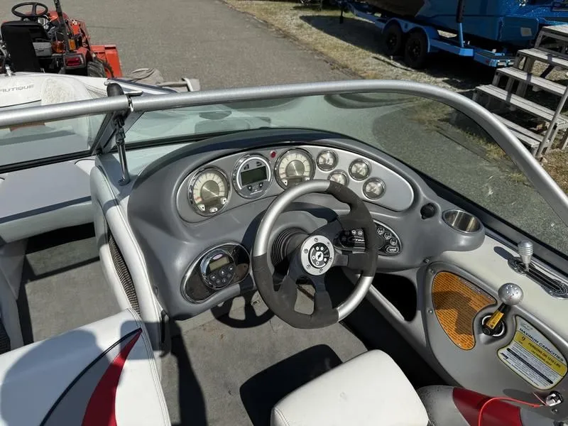 Slide: The Image of Interior view of a 2008 Nautique Ski Nautique 206 cockpit. - 17