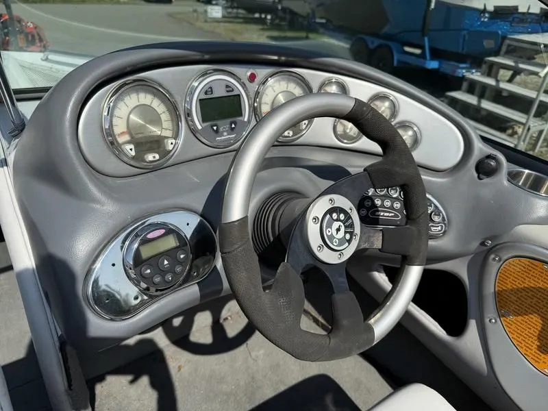 Slide: The Image of Dashboard of a 2008 Nautique Ski Nautique 206 boat. - 19