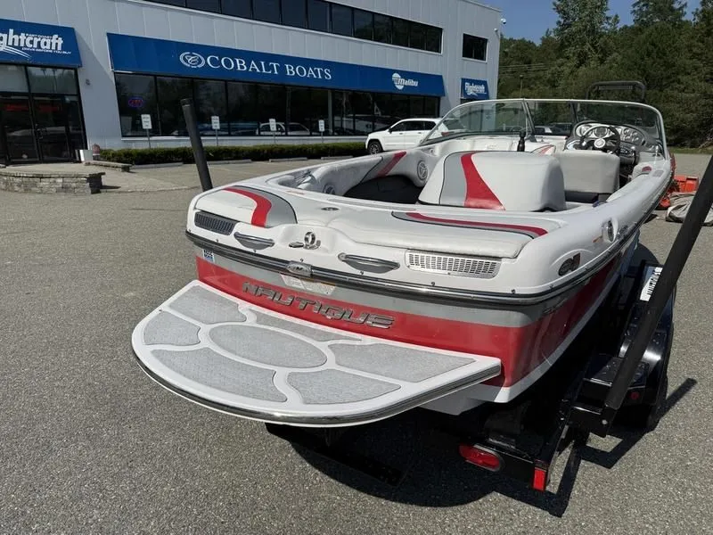Slide: The Image of 2008 Nautique Ski Nautique 206 boat outside Cobalt Boats store. - 7