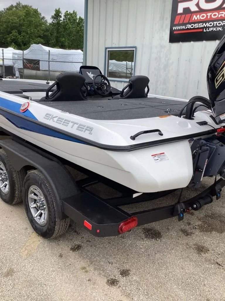 Slide: The Image of Skeeter ZXR21 SE 2026 - 7