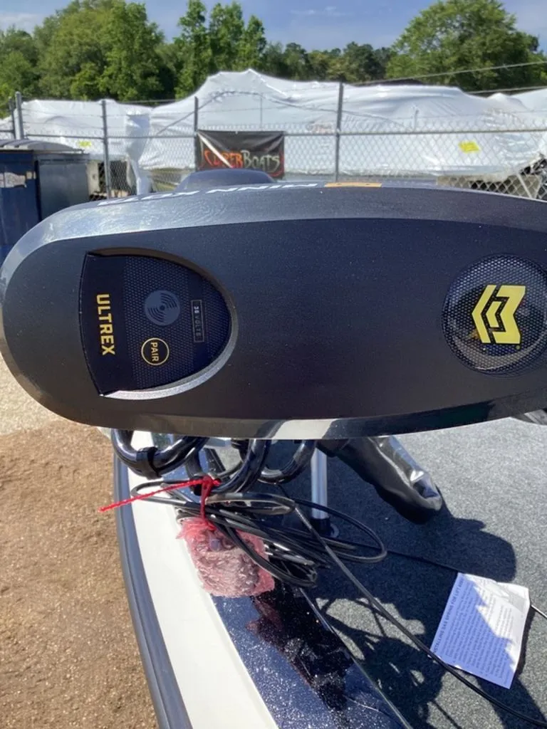 Slide: The Image of Skeeter ZXR21 SE 2026 - 15