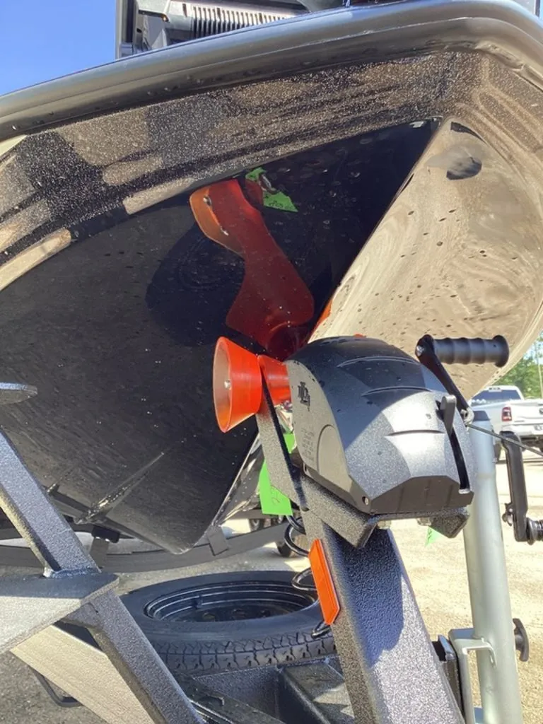 Slide: The Image of Skeeter ZXR21 SE 2026 - 16