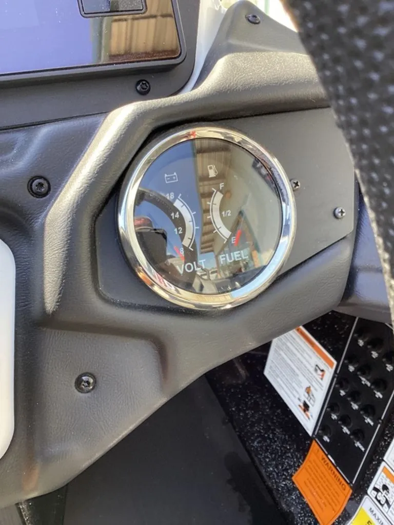 Slide: The Image of Skeeter ZXR21 SE 2026 - 38