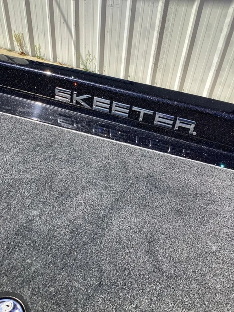 Slide: The Image of Skeeter ZXR21 SE 2026 - 54