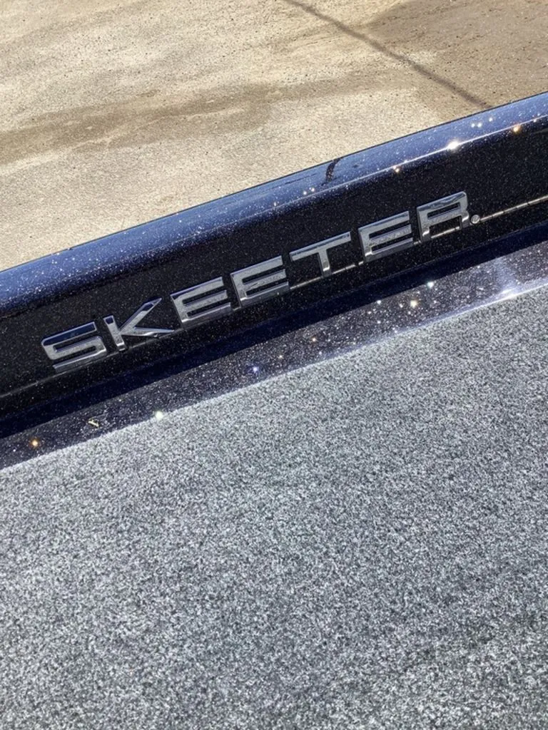 Slide: The Image of Skeeter ZXR21 SE 2026 - 55