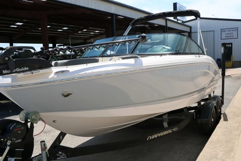 Slide: The Image of Chaparral 21 SSi Ski/Fish 2025 - 25