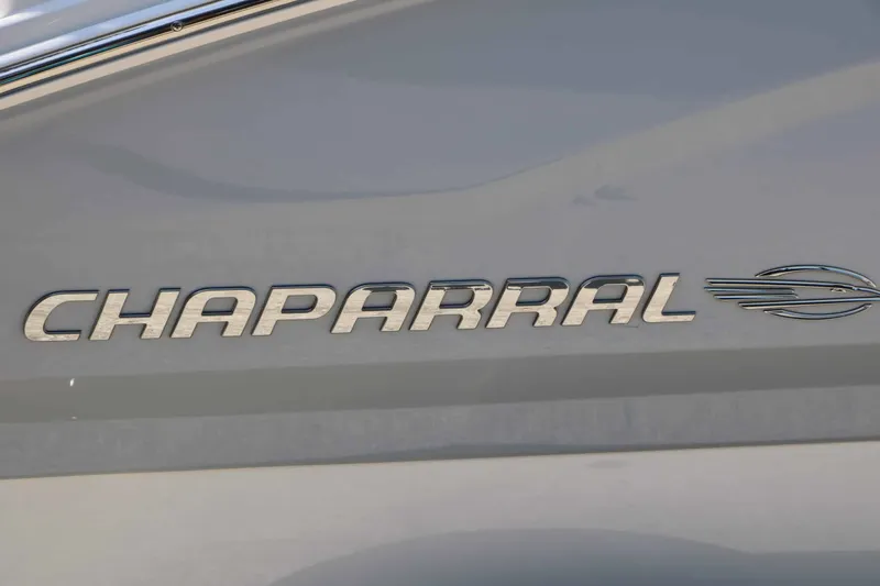 Slide: The Image of Chaparral 21 SSi Ski/Fish 2025 - 13
