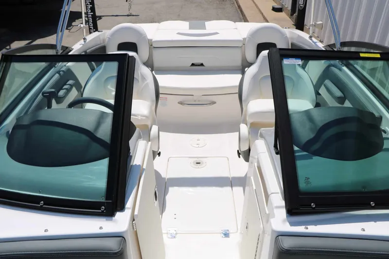 Slide: The Image of Chaparral 21 SSi Ski/Fish 2025 - 30