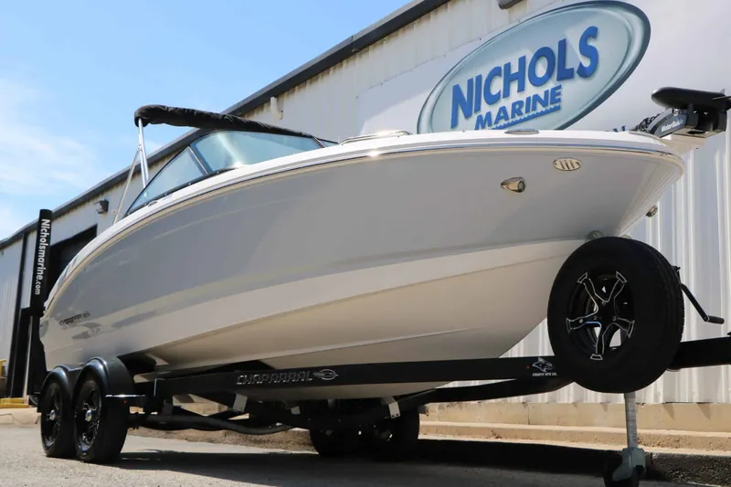 Slide: The Image of Chaparral 21 SSi Ski/Fish 2025 - 8