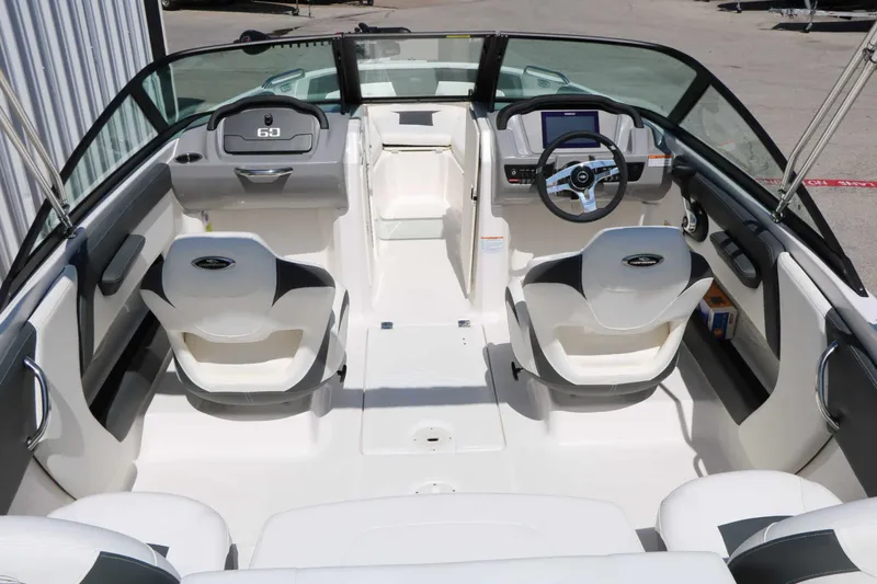 Slide: The Image of Chaparral 21 SSi Ski/Fish 2025 - 27