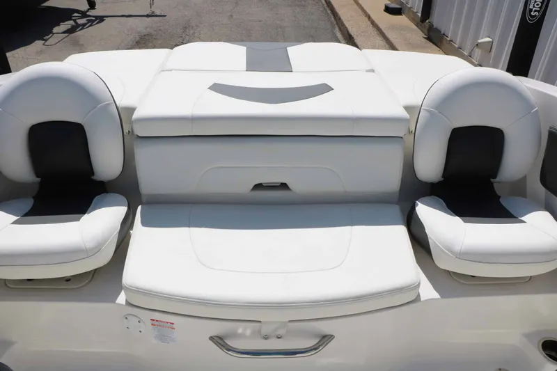 Slide: The Image of Chaparral 21 SSi Ski/Fish 2025 - 36
