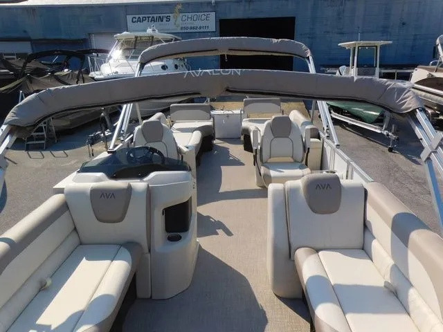 Slide: The Image of Avalon LSZ Quad Lounger Shift 25 FT 2026 - 5