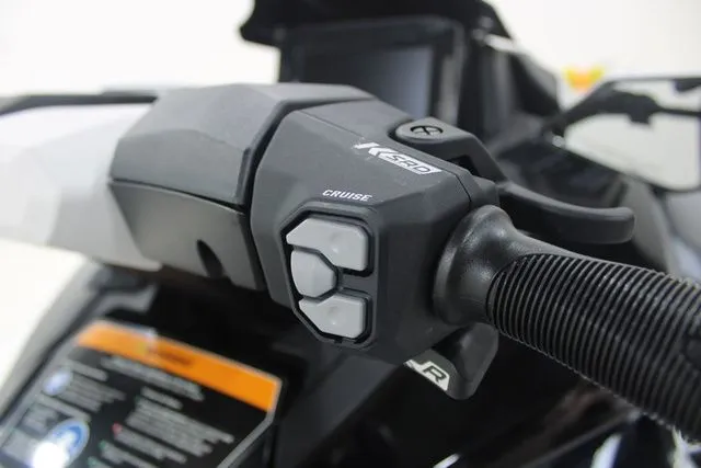 Slide: The Image of Kawasaki Jet Ski Ultra 160 2026 - 12