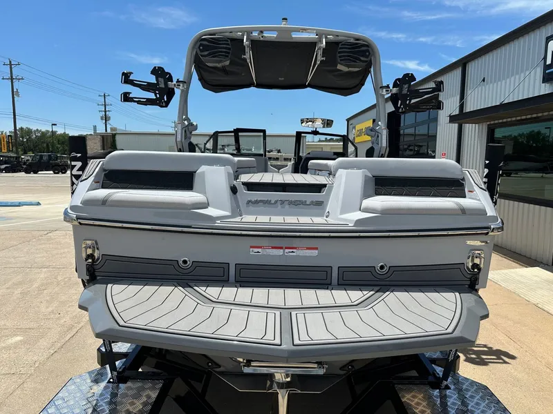 Slide: The Image of Nautique Super Air Nautique GS22 2026 - 10