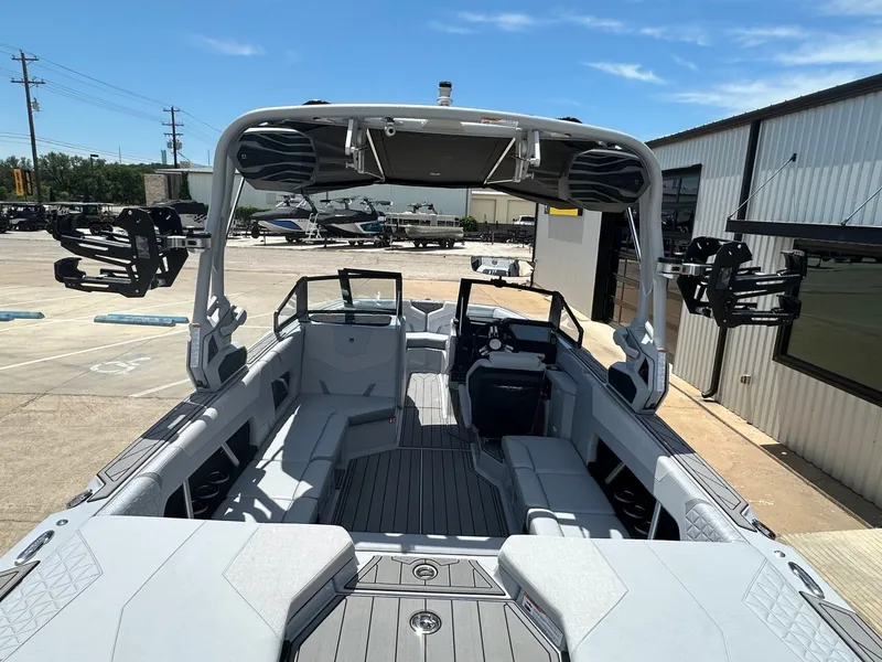 Slide: The Image of Nautique Super Air Nautique GS22 2026 - 14