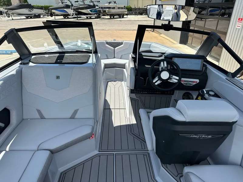 Slide: The Image of Nautique Super Air Nautique GS22 2026 - 16