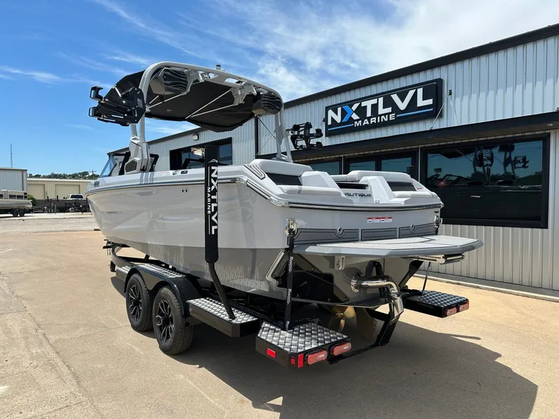 Slide: The Image of Nautique Super Air Nautique GS22 2026 - 3