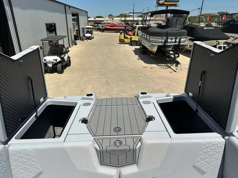 Slide: The Image of Nautique Super Air Nautique GS22 2026 - 42